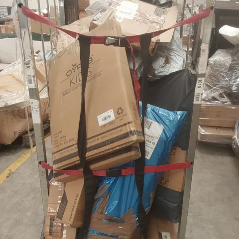 CAGE CONTAINING A LARGE QUANTITY OF ASSORTED ITEMS INCLUDING: WEIGHTS, BENCH VICE, 120W TUBE HEATER ECT