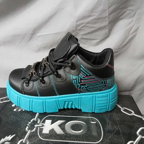 KOI BLACK PLATFORM SNEAKERS WITH TURQUOISE SOLE SIZE 36