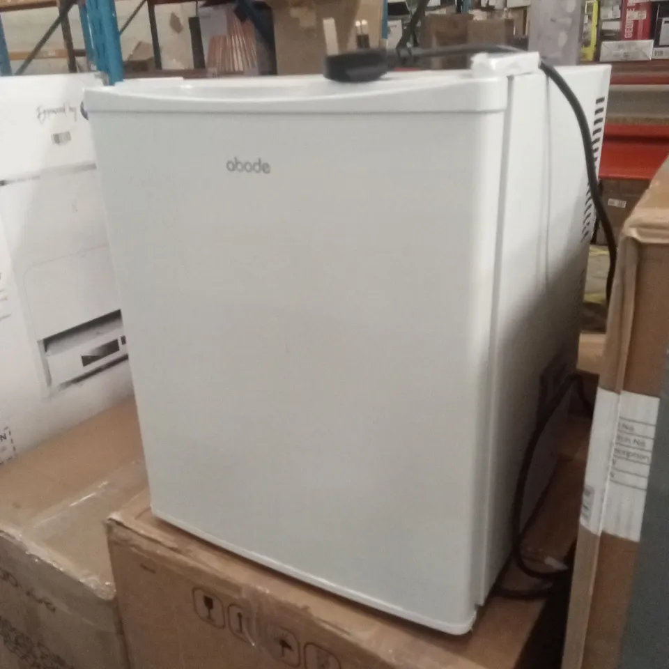 ABODE A25THBC102W DRINKS COOLER, 25L - WHITE
