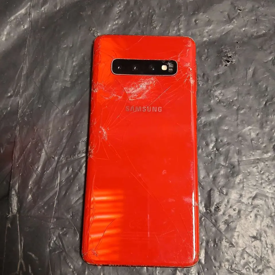 SAMSUNG GALAXY SMARTPHONE - RED - CRACKED SCREEN