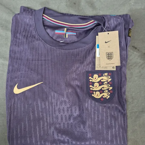 NIKE ENGLAND FOOTBALL TOP IN PURPLE SIZE MEDIUM