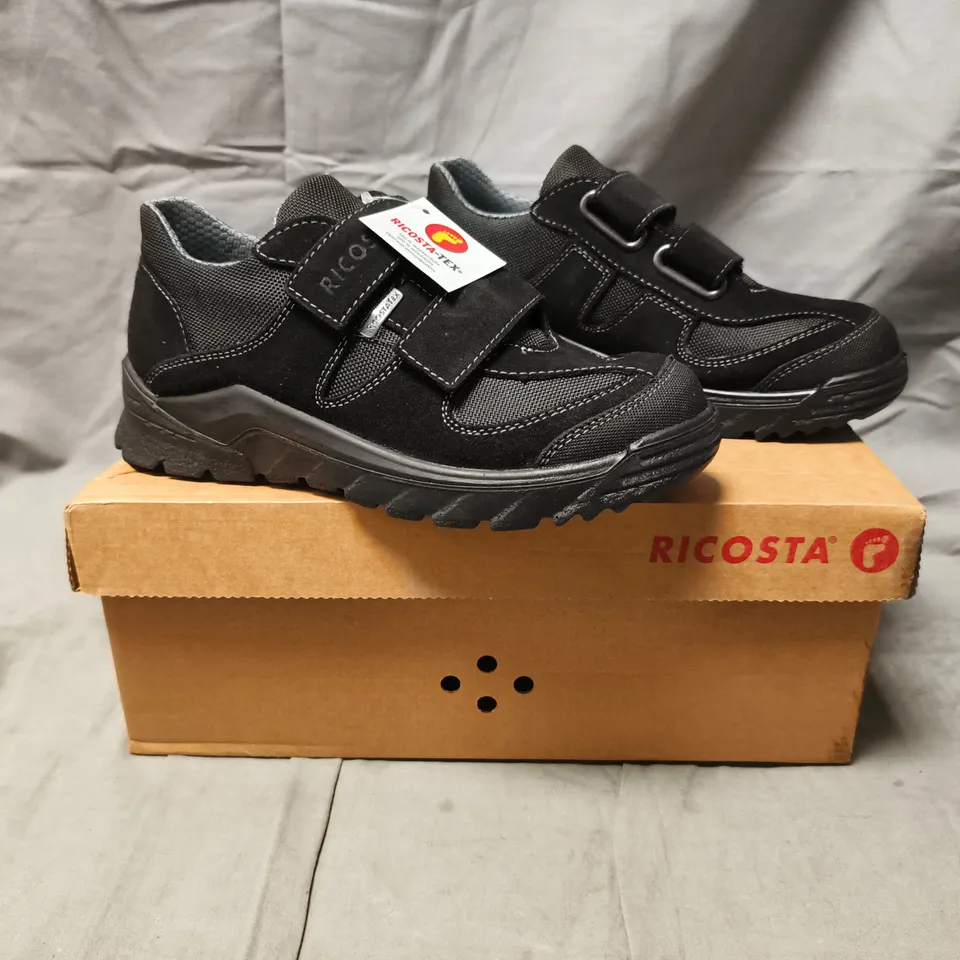 BOXED PAIR OF RICOSTA VELCRO STRAP SHOES IN BLACK SIZE EU 33
