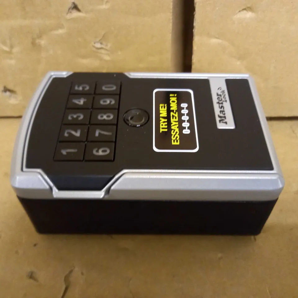 MASTER LOCK KEY SAFE