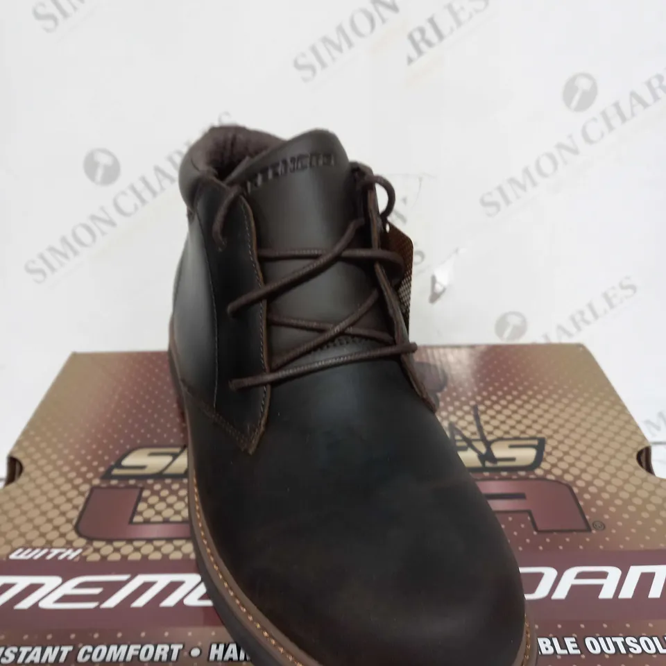 BOXED SKECHERS USA LEATHER BOOTS, CHOCOLATE - SIZE 9