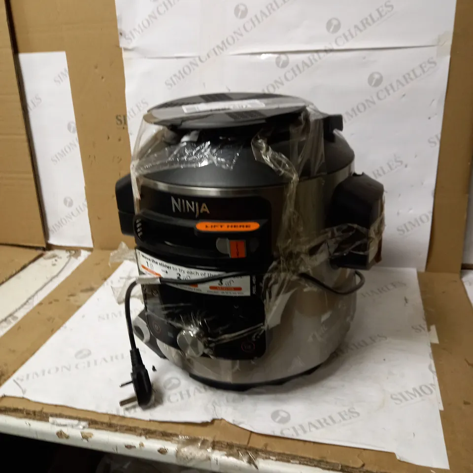 NINJA FOODI MAX SMARTLID MULTI-COOKER 