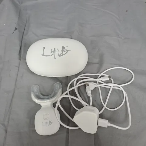 White personal care electronic device with charging case (L4B)