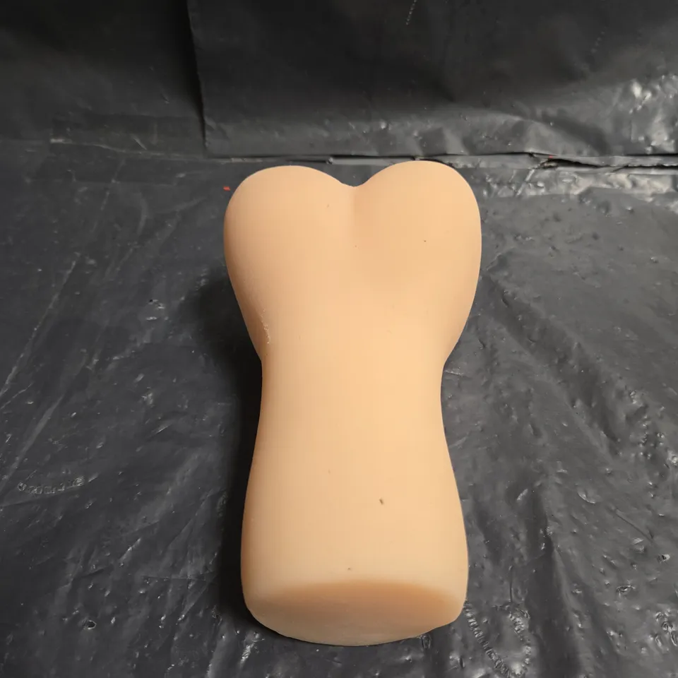 SILICONE ADULT SEX TOY - NUDE BUTTOCKS SHAPE WITH VAGINAL OPENING