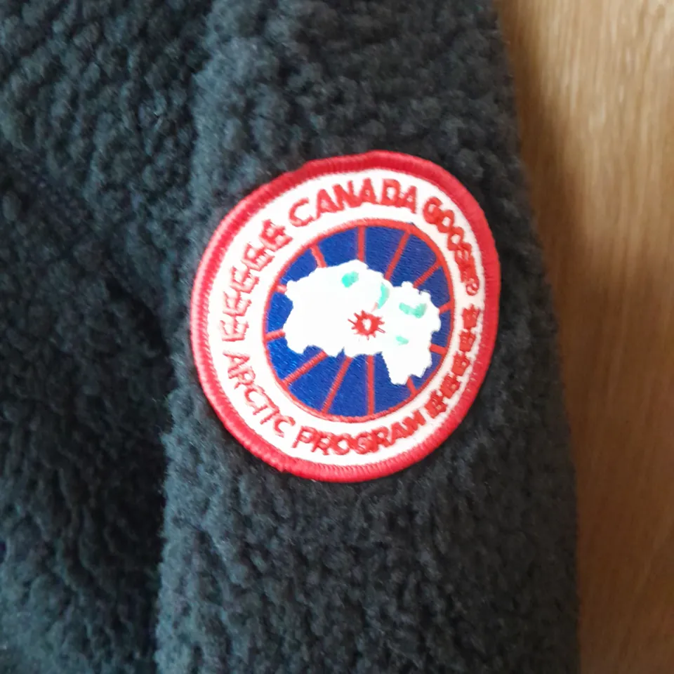 CANADA GOOSE FULL ZIP FLEECE JACKET SIZE M IN BLACK