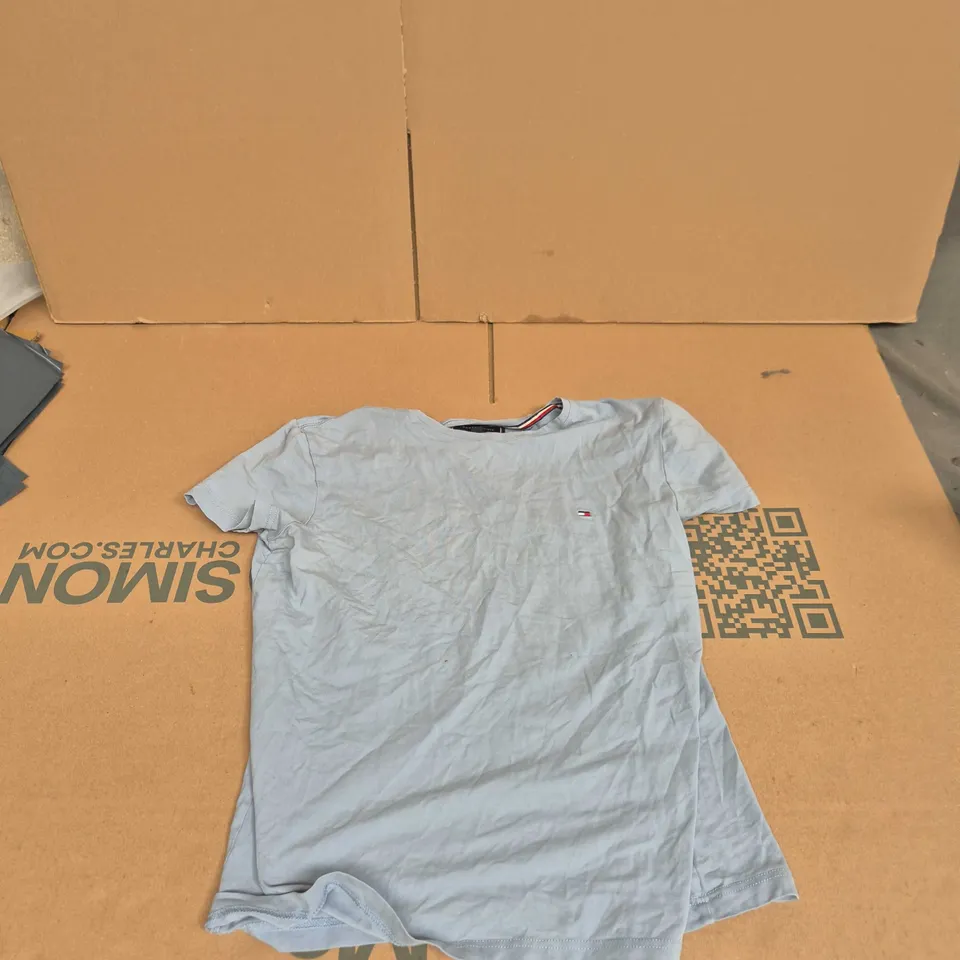 TOMMY HILFIGER MEN'S ORGANIC COTTON SLIM FIT T-SHIRT – LIGHT BLUE, SIZE M