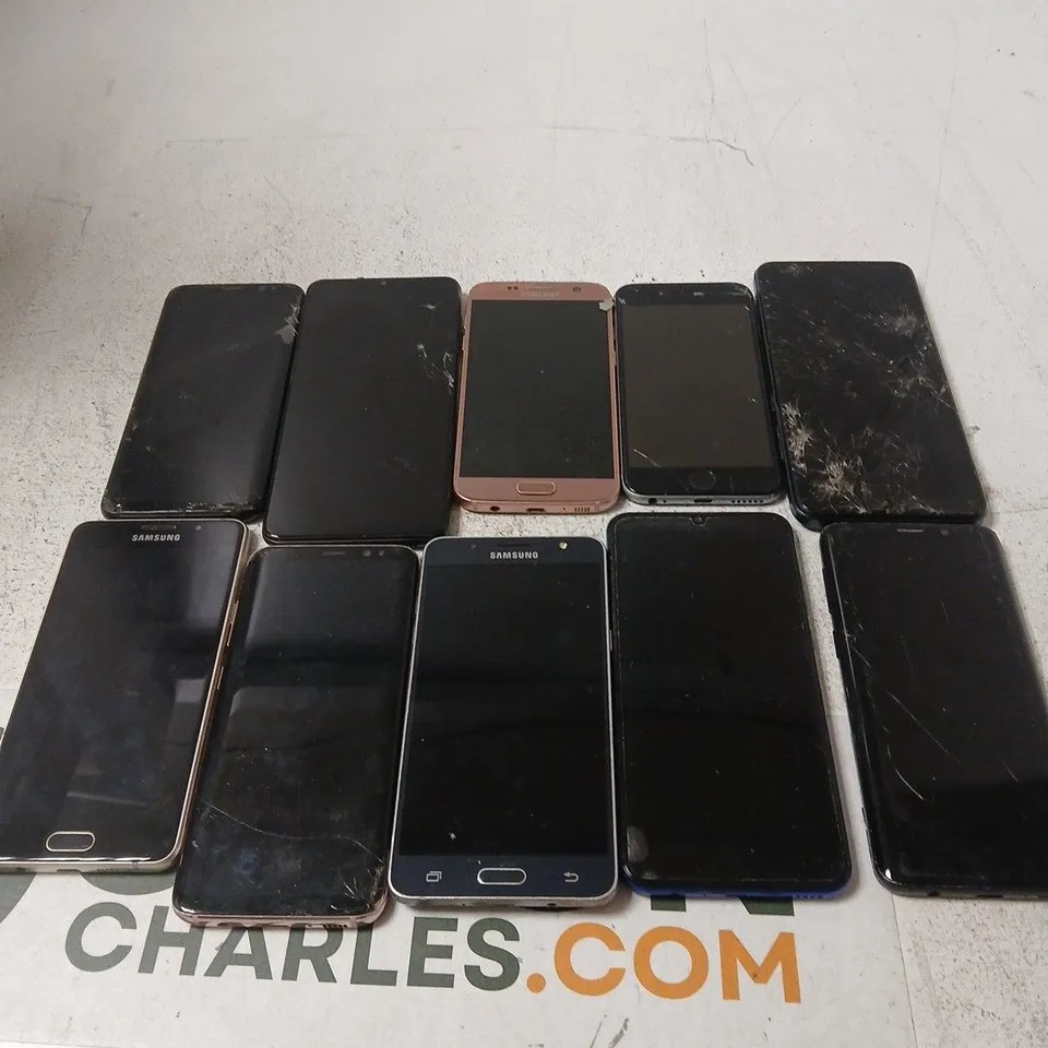 10 X ASSORTED DAMAGED SMARTPHONES IN VARIOUS MODELS TO INCLUDE SAMSUNG, APPLE, BLACKVIEW ETC