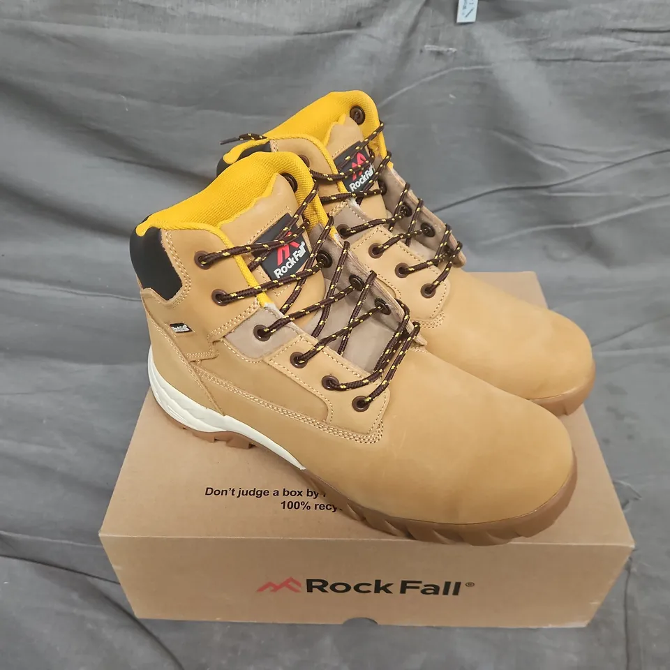 BOXED PAIR OF ROCKFALL RF440C FLINT HONEY LIGHTWEIGHT SAFETY BOOT - UK 10