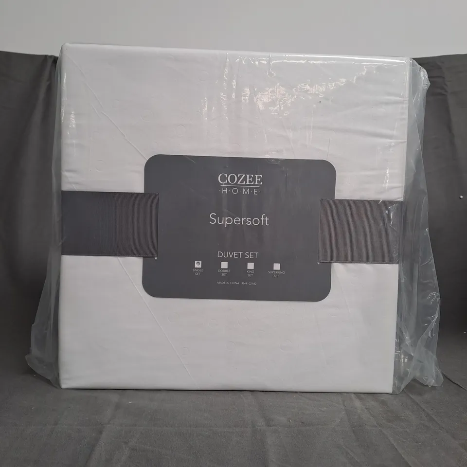 BOXED AND SEALED COZEE HOME SINGLE DUVET SET 