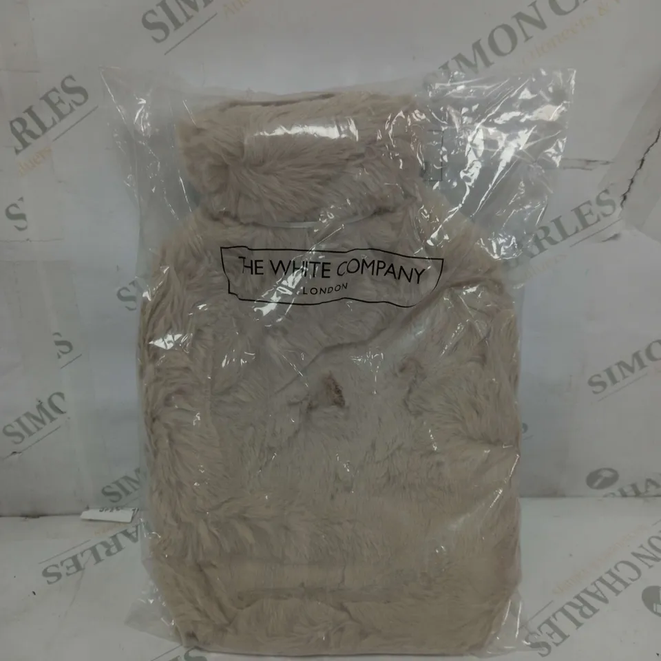 THE WHITE COMPANY FAUX FUR HOT WATER BOTTLE IN NATURAL ONE SIZE