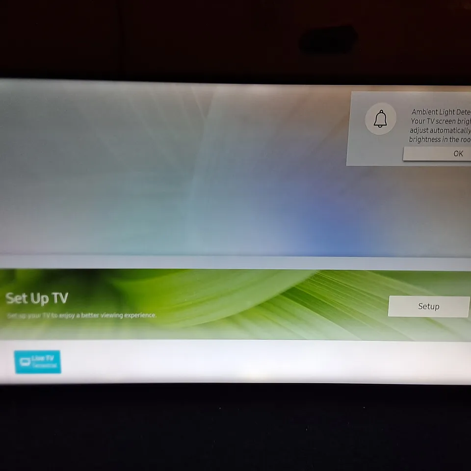 SAMSUNG 43" HDR SMART 4K TV - UE43RU7100