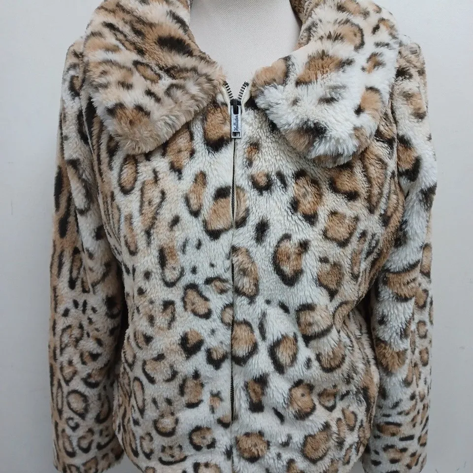 HOLLISTER FAUX FUR ANIMAL SPOT ZIP THROUGH JACKET - S