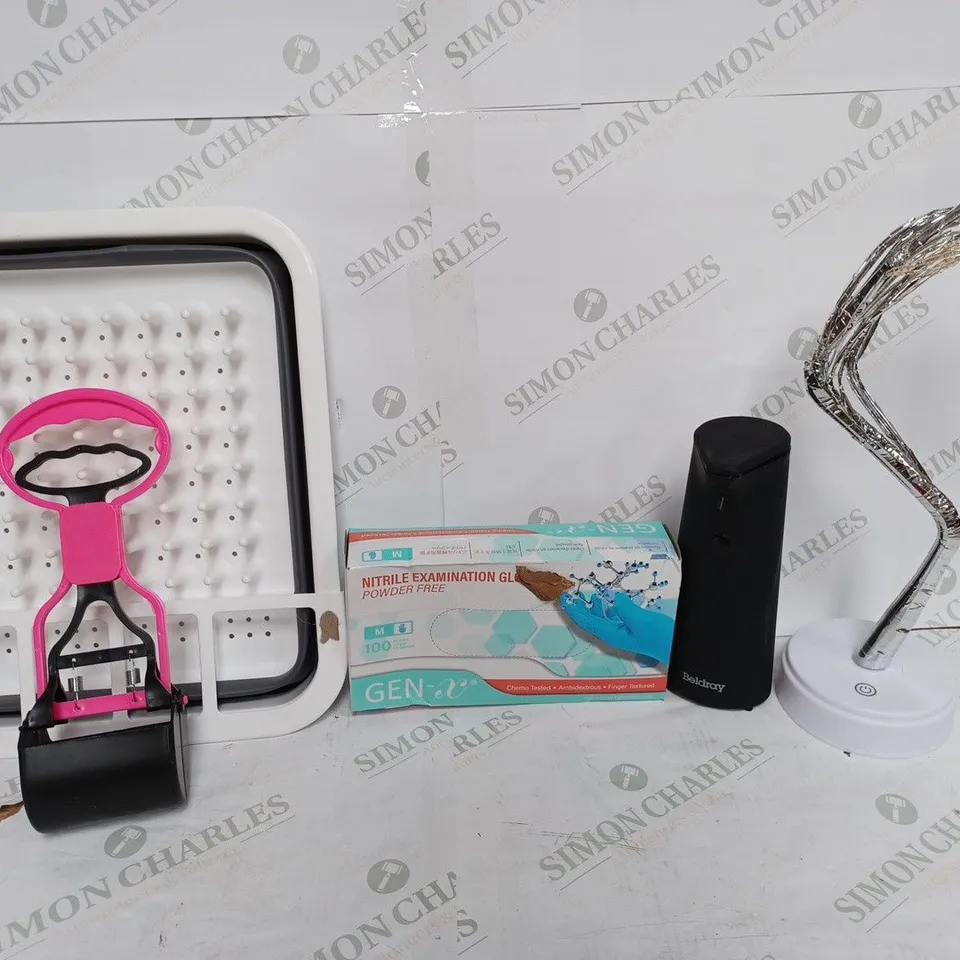 BOX OF APPROX 20 ASSORTED ITEMS TO INCLUDE - BONSAI LIGHT UP TREE - NITRILE EXAMINATION GLOVES - PINK POOPA SCOOPA ECT