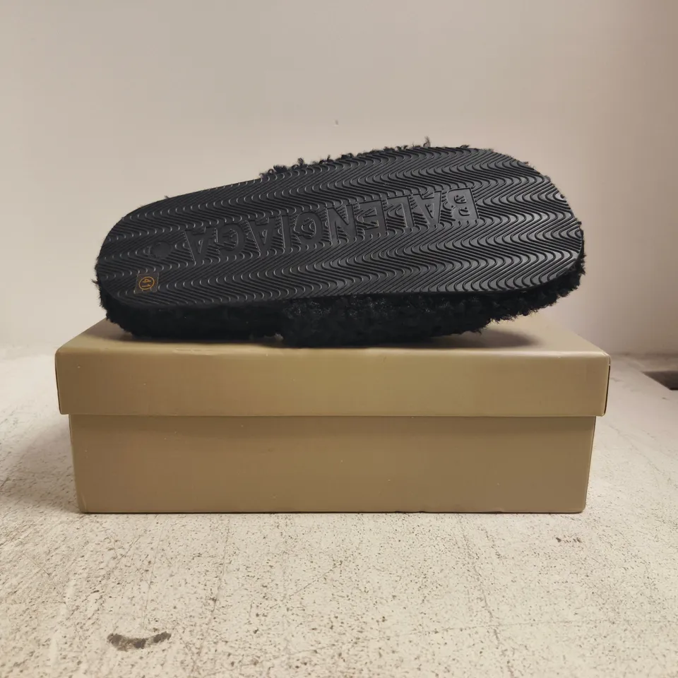 BOXED PAIR OF BALENCIAGA FLEECE SLIPPERS IN BLACK SIZE EU 41