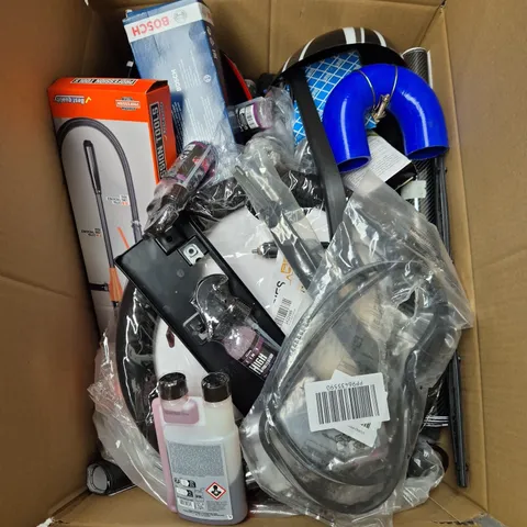 BOX OF ASSORTED CAR ITEMS TO INCLUDE - WING MIRROR COVERS- AIR FILTERS - HEATED STEERING WHEEL COVER / COLLECTION ONLY 