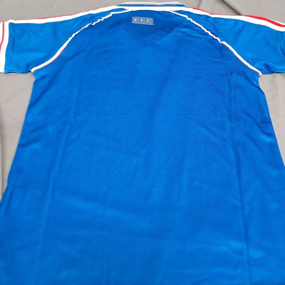 FRANCE FC FIFA WORLD CUP 1998 HOME SHIRT AND SHORTS SIZE 26