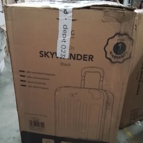 BOXED LUGG 28INCH SKYWANDER SUITCASE BLACK 