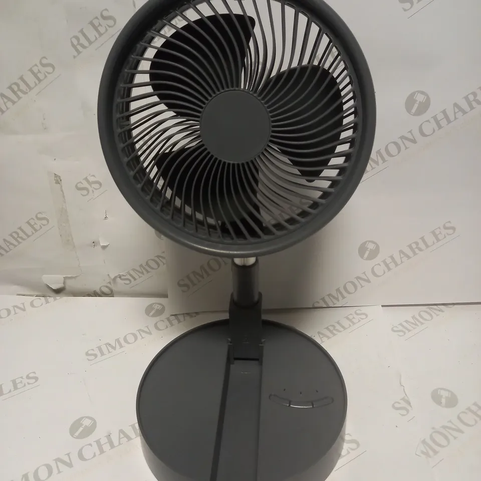 BELL & HOWELL RECHARGEABLE EXTENDABLE DESK & FLOOR FAN, GREY