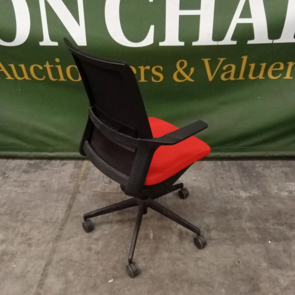 OFFICE CHAIR WITH MESH BACK - BLACK/RED