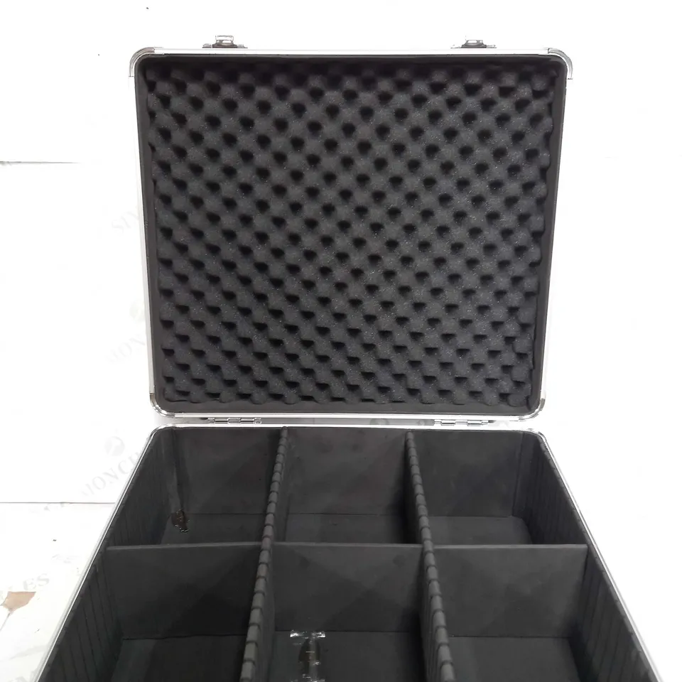 CITRONIC ALUMINIUM CD FLIGHT CASE 96CDS