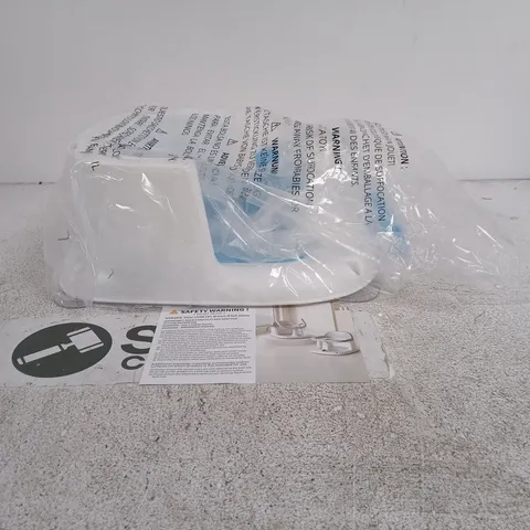 BABY BATH SEAT WITH SUCTION CUPS – WHITE WITH BLUE INSERT BOXING