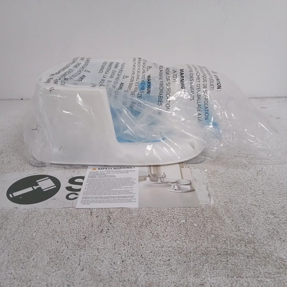 BABY BATH SEAT WITH SUCTION CUPS – WHITE WITH BLUE INSERT BOXING