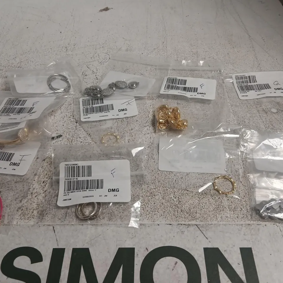 APPROXIMATELY 10 ITEMS OF ASSORTED DIAMONIQUE JEWELLERY