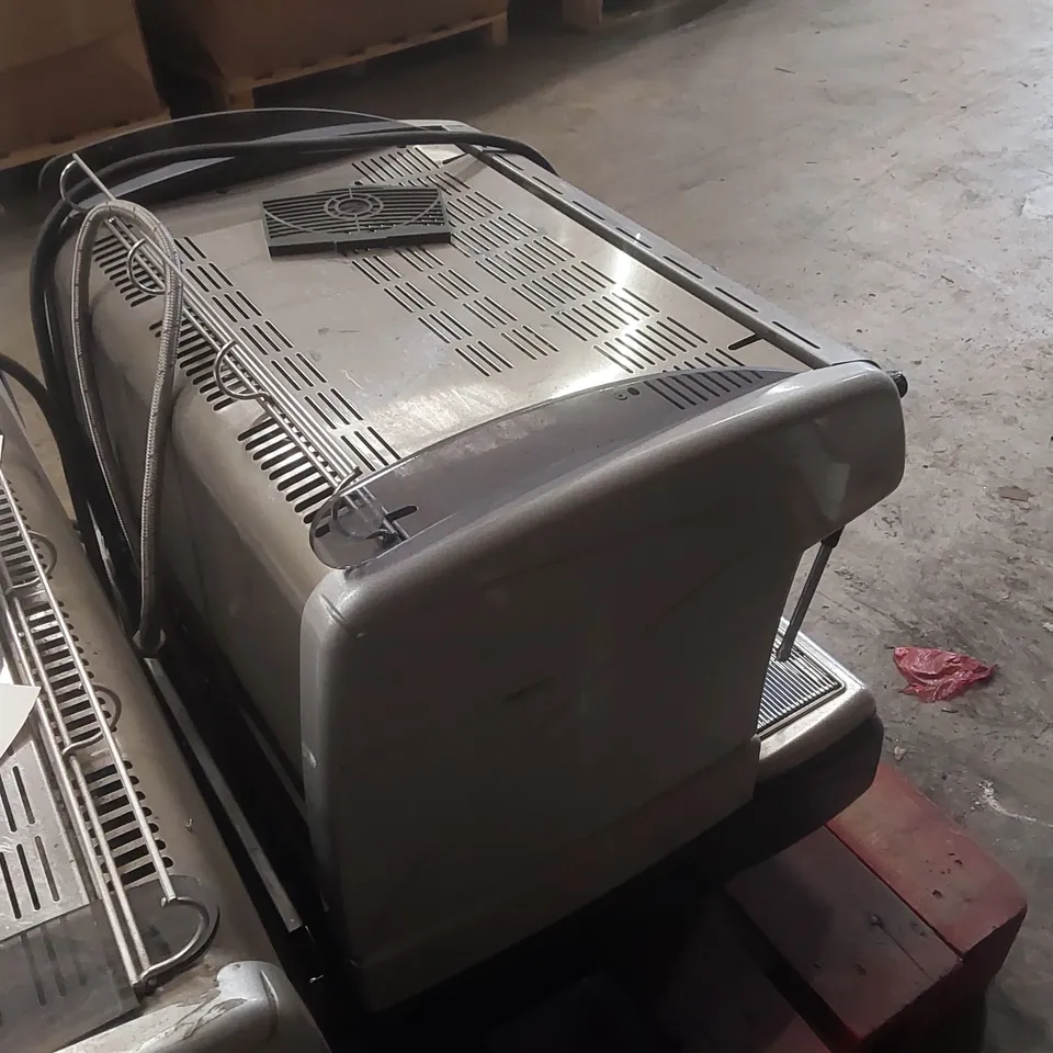 LA SPAZIALE CAFFE D'AUTONE COMMERCIAL 2 GROUP COFFEE MACHINE