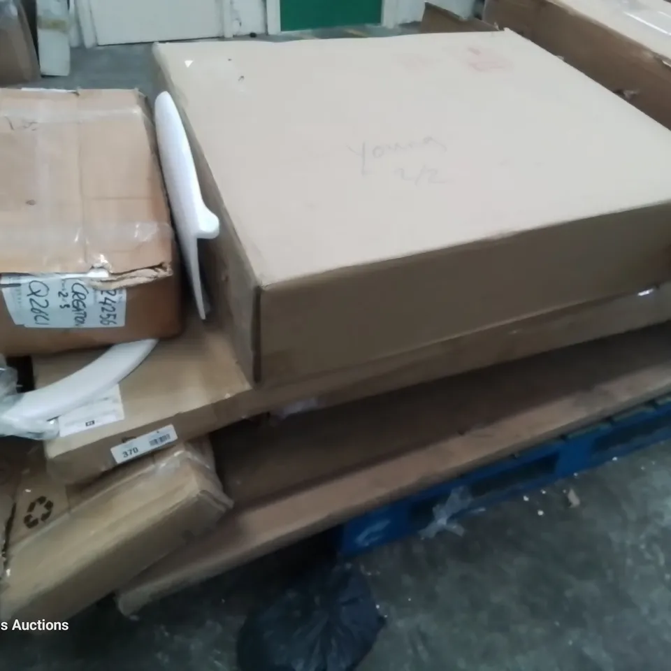 PALLET OF ASSORTED BOXED FURNITURE PARTS