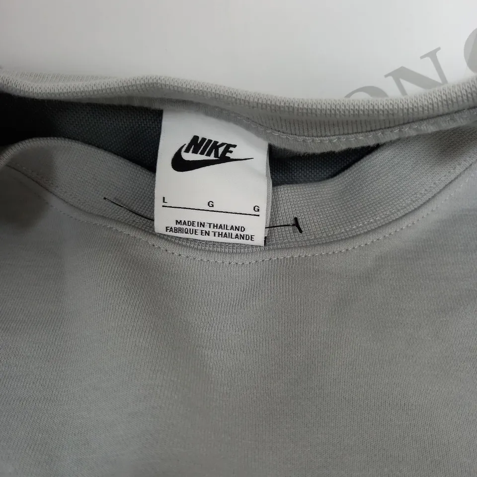 NIKE GREY LOGO JUMPER- LARGE