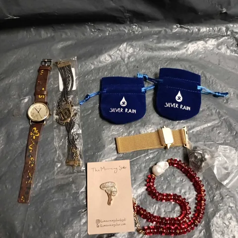 APPROXIMATELY 15 ASSORTED JEWELLERY PRODUCTS TO INCLUDE EARRINGS, WATCH, BRACELETS ETC 
