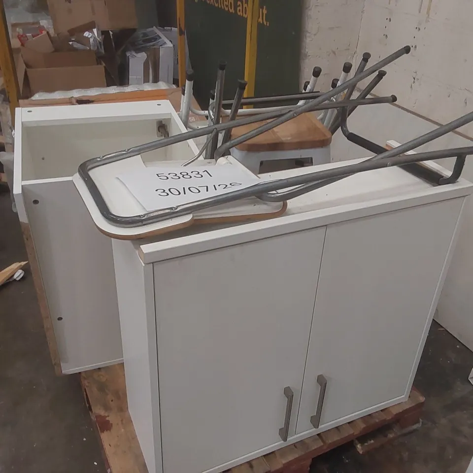 PALLET CONTAINING ASSORTED FURNITURE PARTS AND CHAIRS