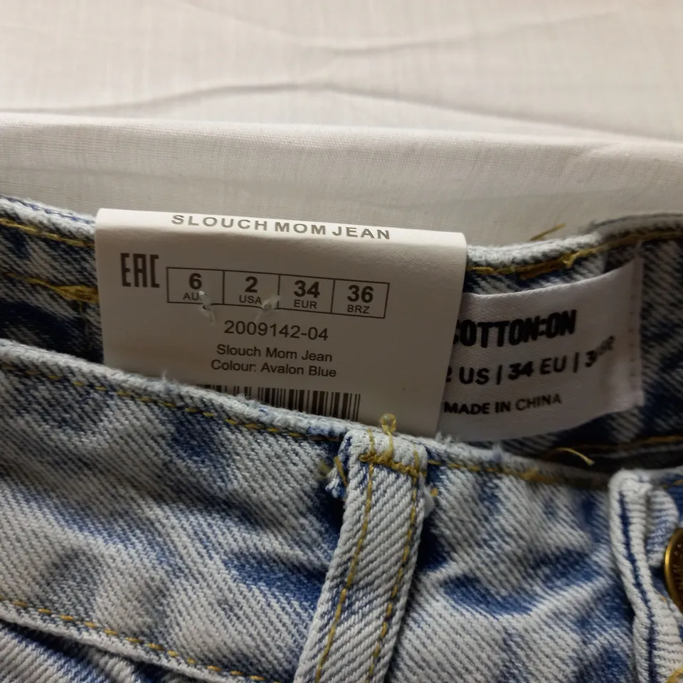 BOX OF APPROX 16 BRAND NEW COTTON:ON SLOUCH MOM JEANS - AVALON BLUE SIZE AUS 6