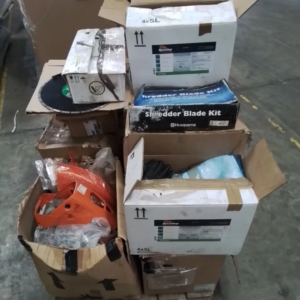 MIXED PALLET OF MACHINE PARTS GLOVES, FILTERS, CUTTING BLADES ETC.