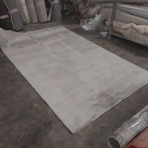 QUALITY DESIGNER FLUFFY RUG - APPROXIMATELY 286 x 180cm