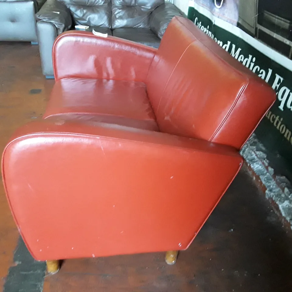 RETRO TWO SEAT RED BAR/PUB SOFA