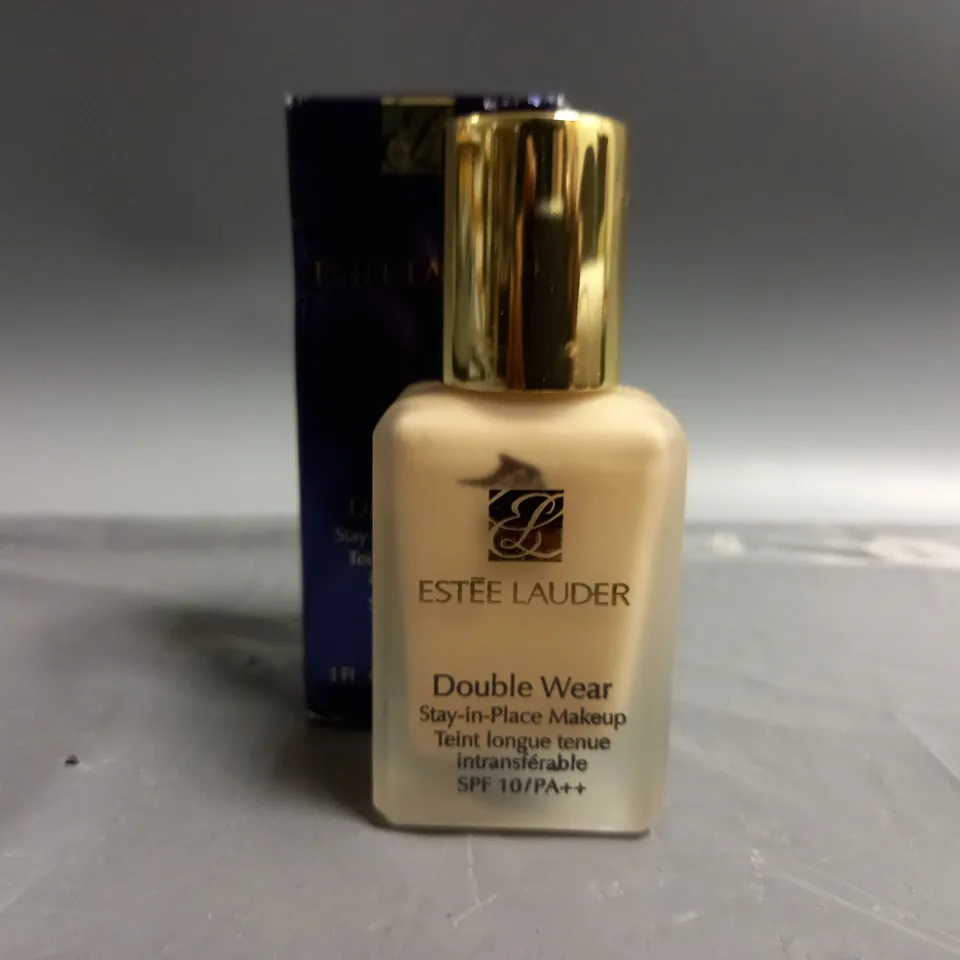 BOXED ESTEE LAUDER DOUBLE WEAR STAY-IN-PLACE MAKEUP 1W2-SAND 