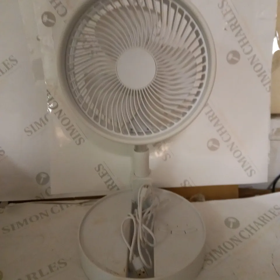BELL & HOWELL RECHARGEABLE EXTENDABLE DESK & FLOOR FAN, WHITE