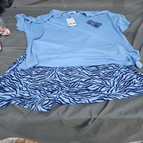 LIGHT BLUE POLO-STYLE SHIRT WITH ZEBRA-PRINT SHORTS SET BY YOURS