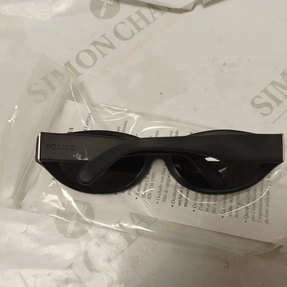 APPROXIMATELY 9 DIERRE POLICE SUNGLASSES - 1325/703 