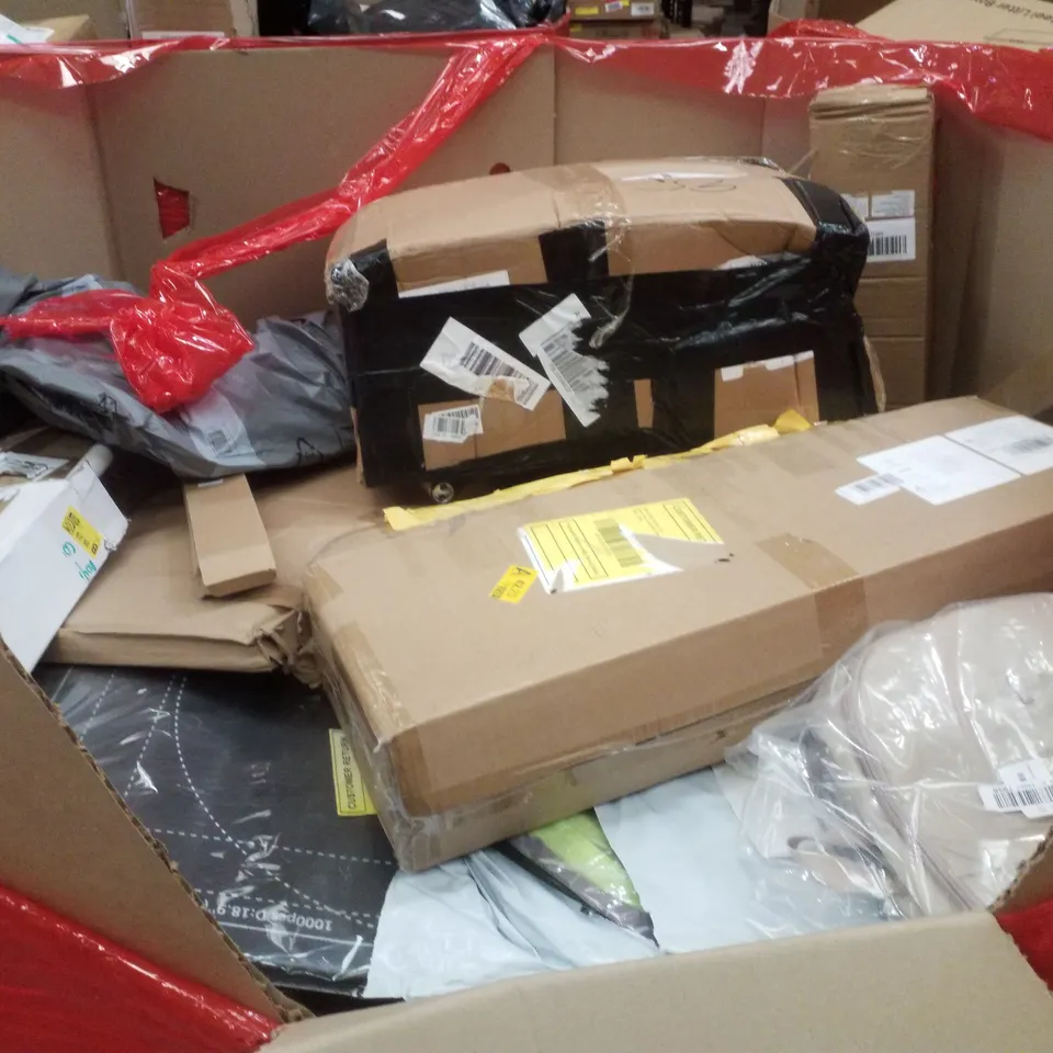 PALLET CONTAINING ASSORTED PRODUCTS INCLUDING BABY HIKING BACKPACK, BABY PLAYPEN, BADMINTON RACKETS SET & NON STICK COOKWARE