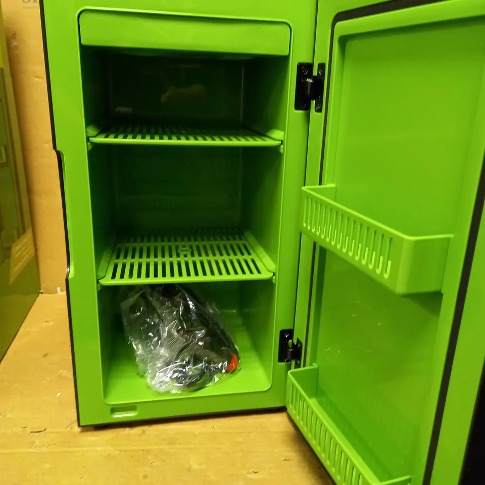 XBOX SERIES X REPLICA MINI FRIDGE THERMOELECTRIC COOLER 1.5:1