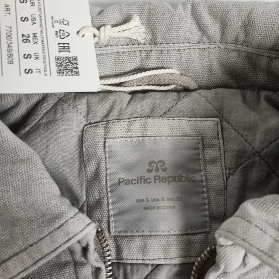 PACIFIC REPUBLIC GREY QUILTED JACKET – SIZE S