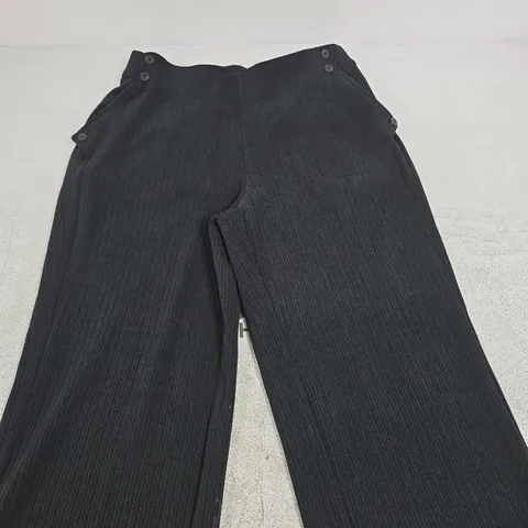 WYNNE LAYERS BLACK CORDUROY TROUSERS β SIZE L, MADE IN CHINA