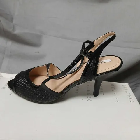 GEOX WOMEN'S BLACK WOVEN LEATHER SANDALS – EU 36 (UK 3.5)