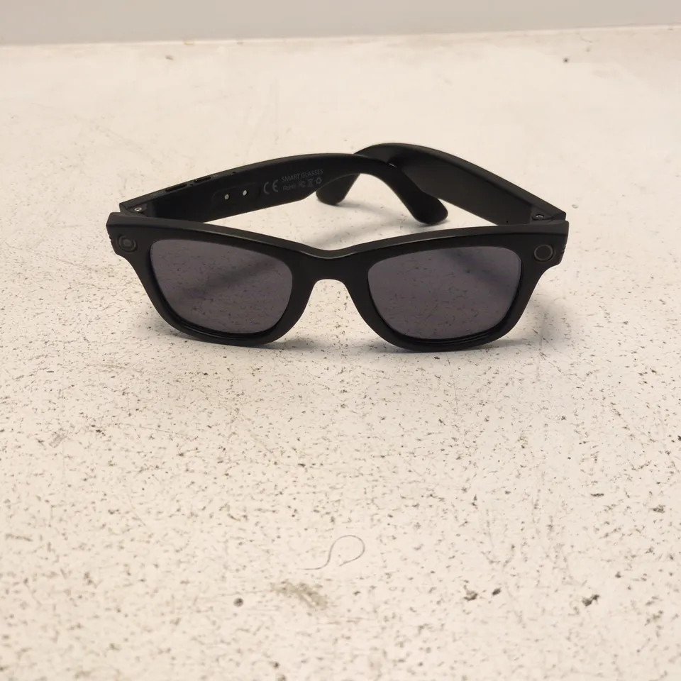 SMART GLASSES – MODEL W610, BLACK FRAME