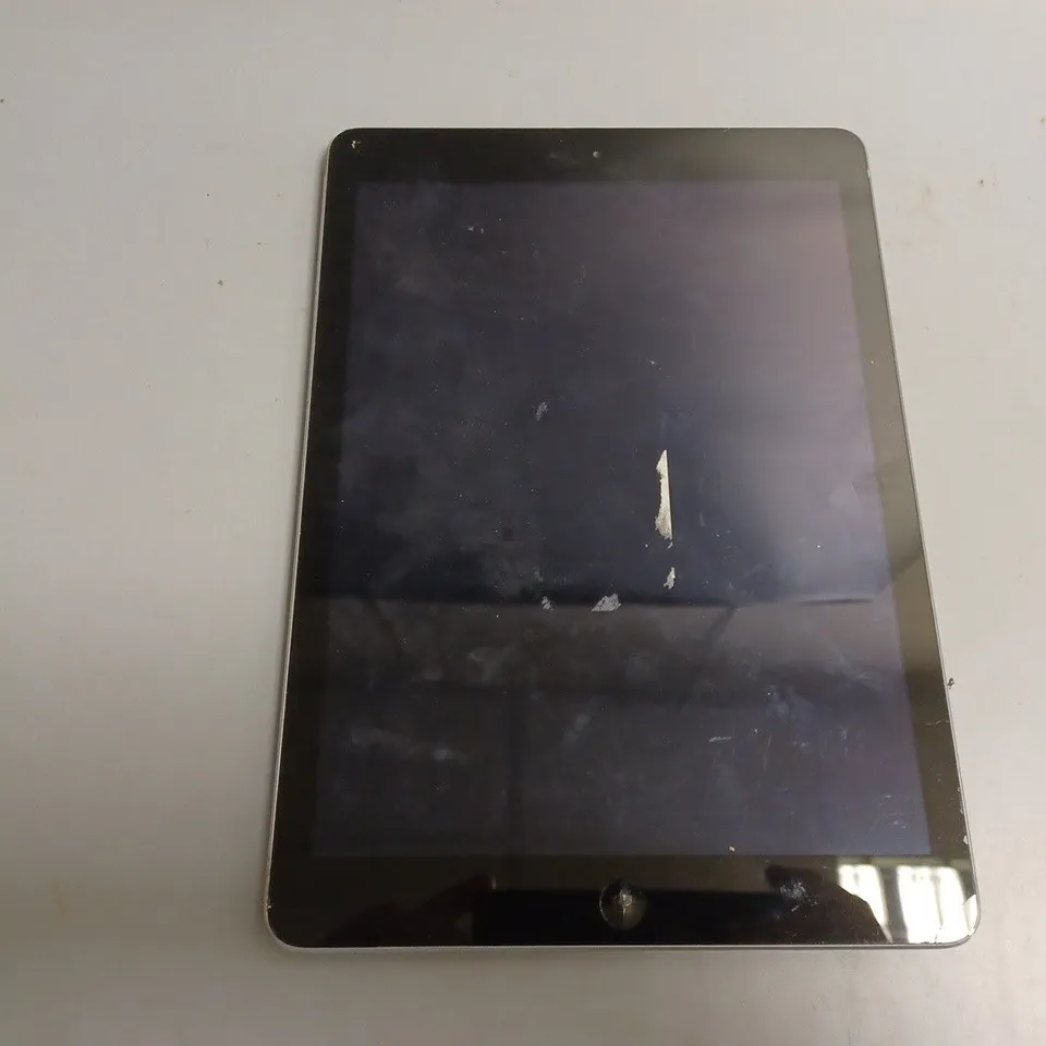 APPLE A1474 IPAD AIR 